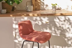 Miliboo Barhocker in Terracotta mit Samteffekt-Stoff und Metall H65 cm (2er-Set) BOOST* Barhocker