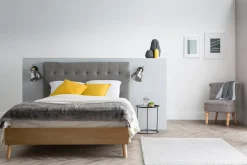Miliboo Bett für Erwachsene Skandinavisch Holz und Stoff Grau 140 x 200 cm LYNN* Betten Für Erwachsene