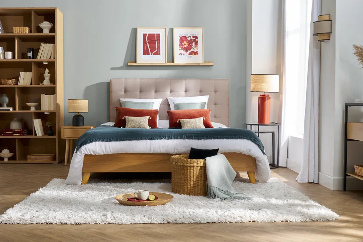 Miliboo Bett für Erwachsene Skandinavisch Holz und Stoff Beige 160 x 200 cm LYNN* Betten Für Erwachsene
