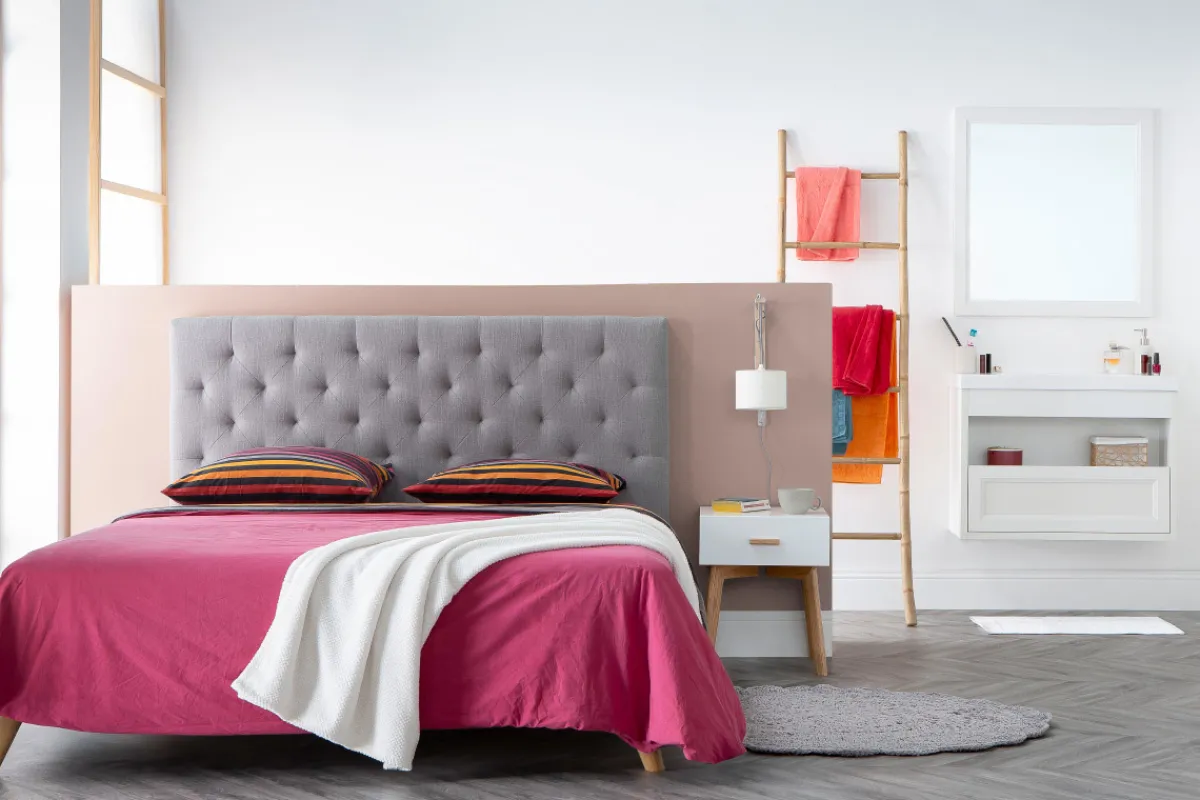 Miliboo Bettkopfteil, hellgrauer Stoff, 140cm ENGUERRAND* Bett-kopfteile