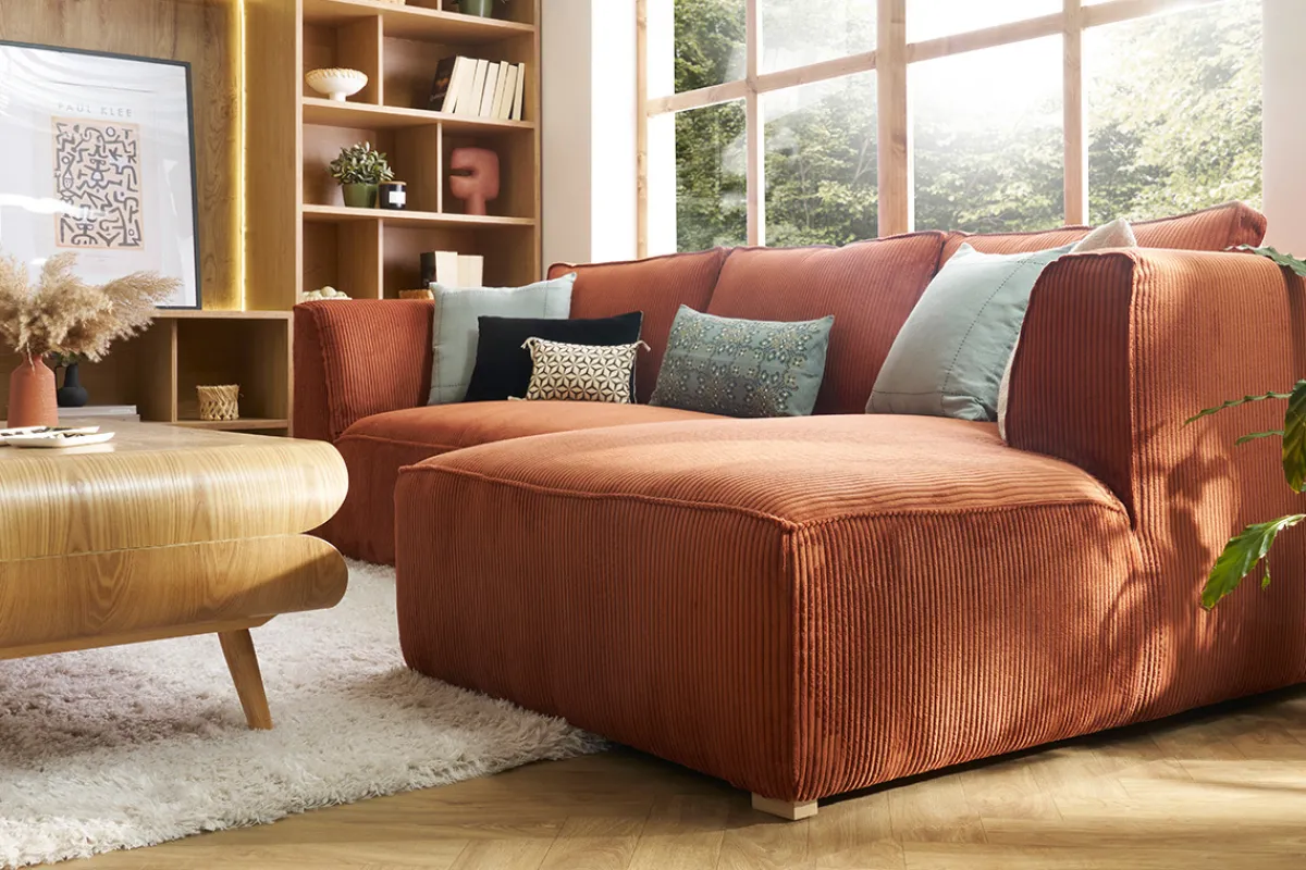 Miliboo Design-Ecksofa rechtseitig aus écrufarbenem Cordstoff aus Samteffekt 3-4 Sitzer PANAM* Ecksofas