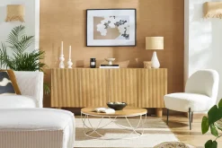 Miliboo Design-Sideboard aus hellem, massiver Eiche mit Gravur 4-türig B180 cm GOSHI* Sideboards