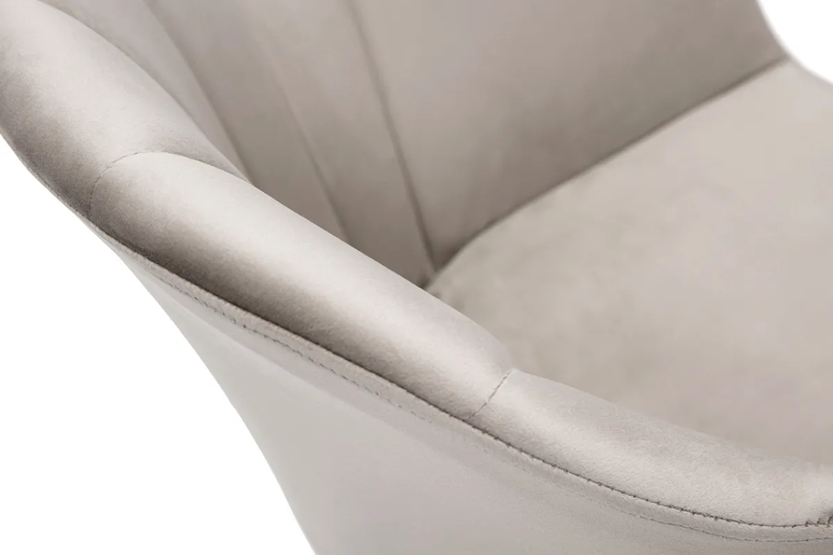 Miliboo Design-Stuhl aus taupefarbenem Samt mit Füßen aus schwarzem Metall MILLY* Design-stühle