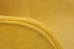 Miliboo Design-Stuhl mit Samteffekt senffarben und Holz AARON* Design-stühle