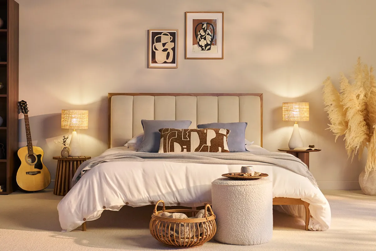 Miliboo Doppelbett 160x200 cm aus hellem Holz und hellgrauem Stoff RONN* Betten Für Erwachsene