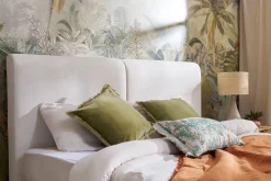 Miliboo Doppelbett 160x200 cm in beigem Stoff und hellem Holz SALOME* Betten Für Erwachsene