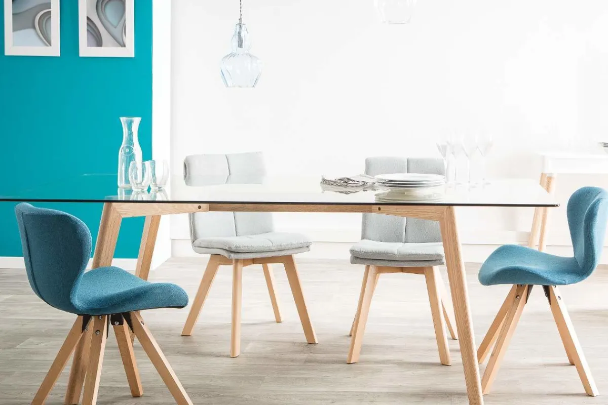 Miliboo 2er-Set Stühle skandinavisch blauer Stoff mit hellen Holzbeinen THEA* Design-stühle