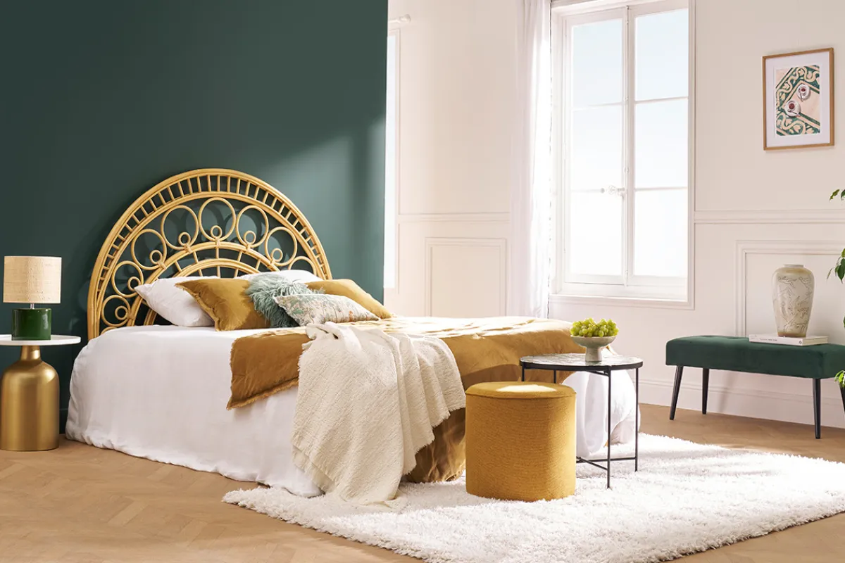 Miliboo Gepolsterte Design-Bank aus dunkelgrünem Samtstoff und schwarzem Metall L95 cm GUESTA* Bänke|Flurmöbel