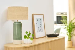Miliboo Grüne Tischlampe aus Keramik mit einem Lampenschirm aus Rattan H64 cm MAJES* Tischlampe|Tischlampe