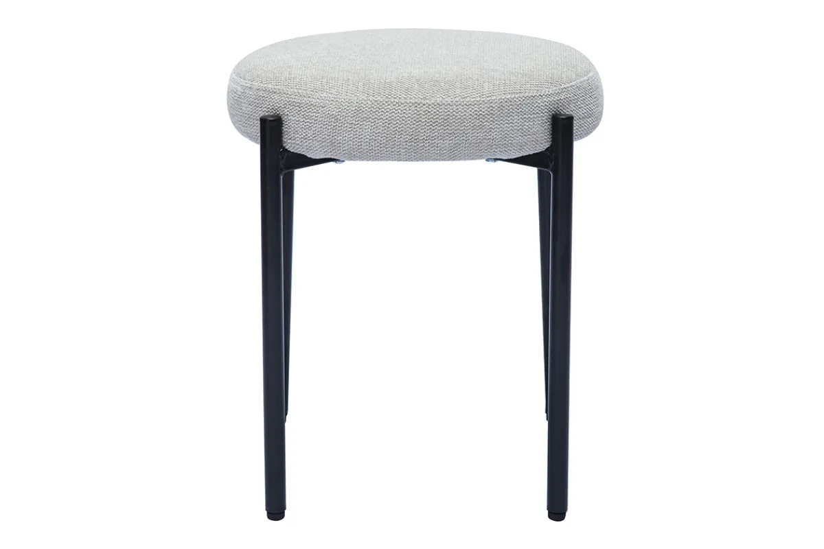 Miliboo Hocker stapelbar im beigen Samtdesign mit schwarzem Metallfuß H41 cm KIKO* Design-stühle