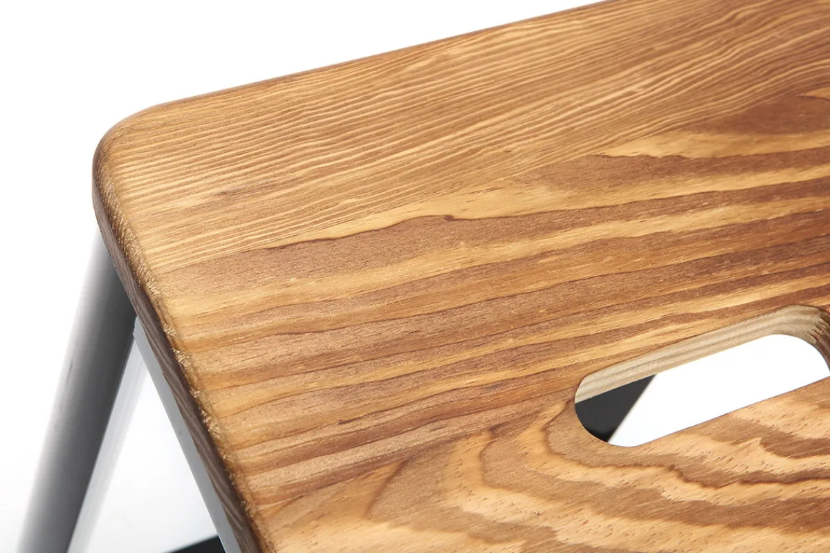 Miliboo Industrial-Barhocker aus schwarzem Metall und Holz H65 cm (2er-Pack) NICK* Barhocker