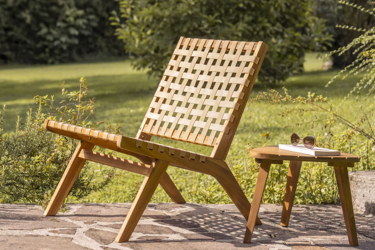 Miliboo Lounge-Gartensessel aus Massivholz und geflochtenen Elementen in Beige LUCEA* Design-sessel|Sessel