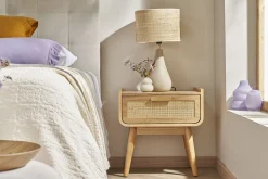 Miliboo Nachttisch mit Schublade aus hellem Massivholz und Rattangeflecht B50 cm ATHÈNE* Nachttische