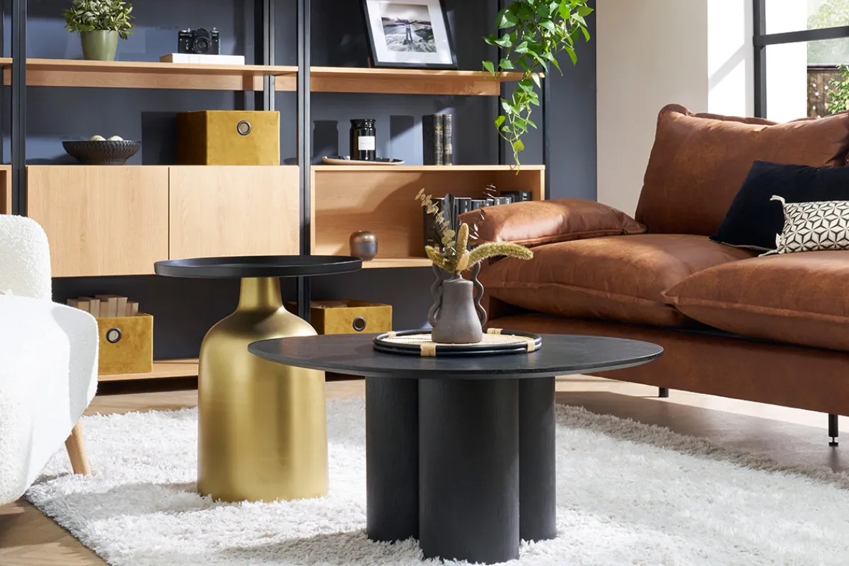 Miliboo Runder Design-Beistelltisch aus Metall goldfarben mit mattschwarzer Tischplatte RAMSES* Beistelltische