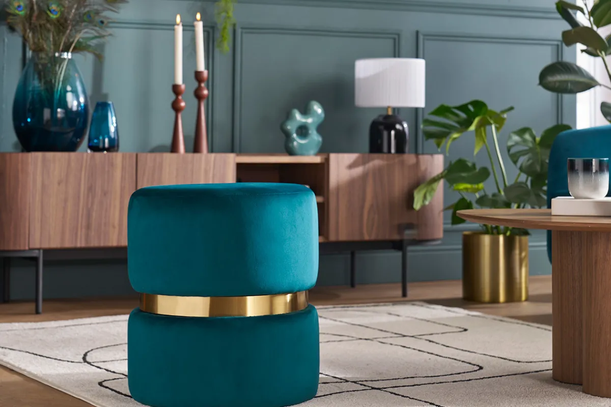 Miliboo Runder Samtpouf in Petrolblau und Goldmetall D40 cm JOY* Sitzsäcke|Sitzsäcke