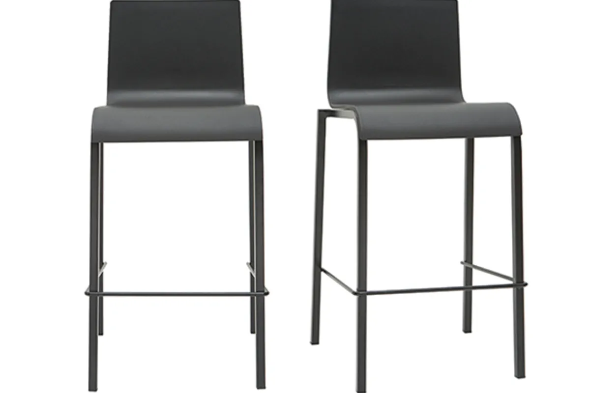 Miliboo Schwarze stapelbare Designer-Barhocker H65 cm (2er-Satz) KUPA* Barhocker