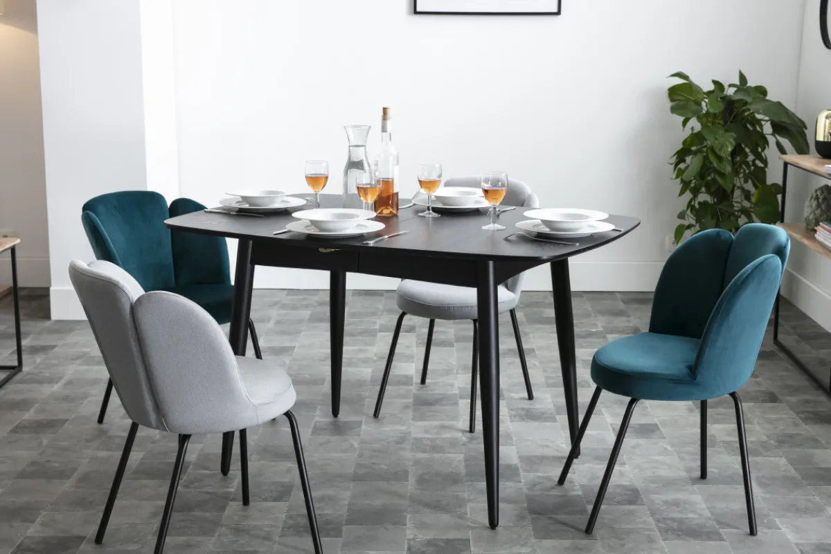 Miliboo Schwarzer ausziehbarer Tisch 130-160 cm NORDECO* Ausziehtische