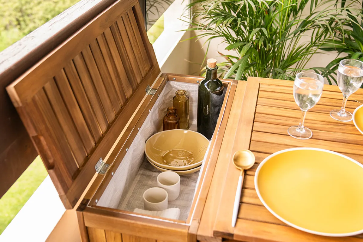 Miliboo Set aus 2 Klappstühlen und 1 klappbaren Balkontisch mit Stauraum aus Massivholz PRADO* Gartentische