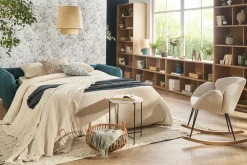 Miliboo Skandinavische Schlafcouch beige mit Matratze Dicke 10 cm 3-Sitzer CREEP* Schlafsofas