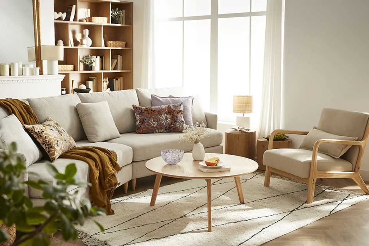 Miliboo Skandinavischer Sessel aus graugrünem Stoff mit Samteffekt und hellem Massivholz DERRY* Design-sessel|Sessel