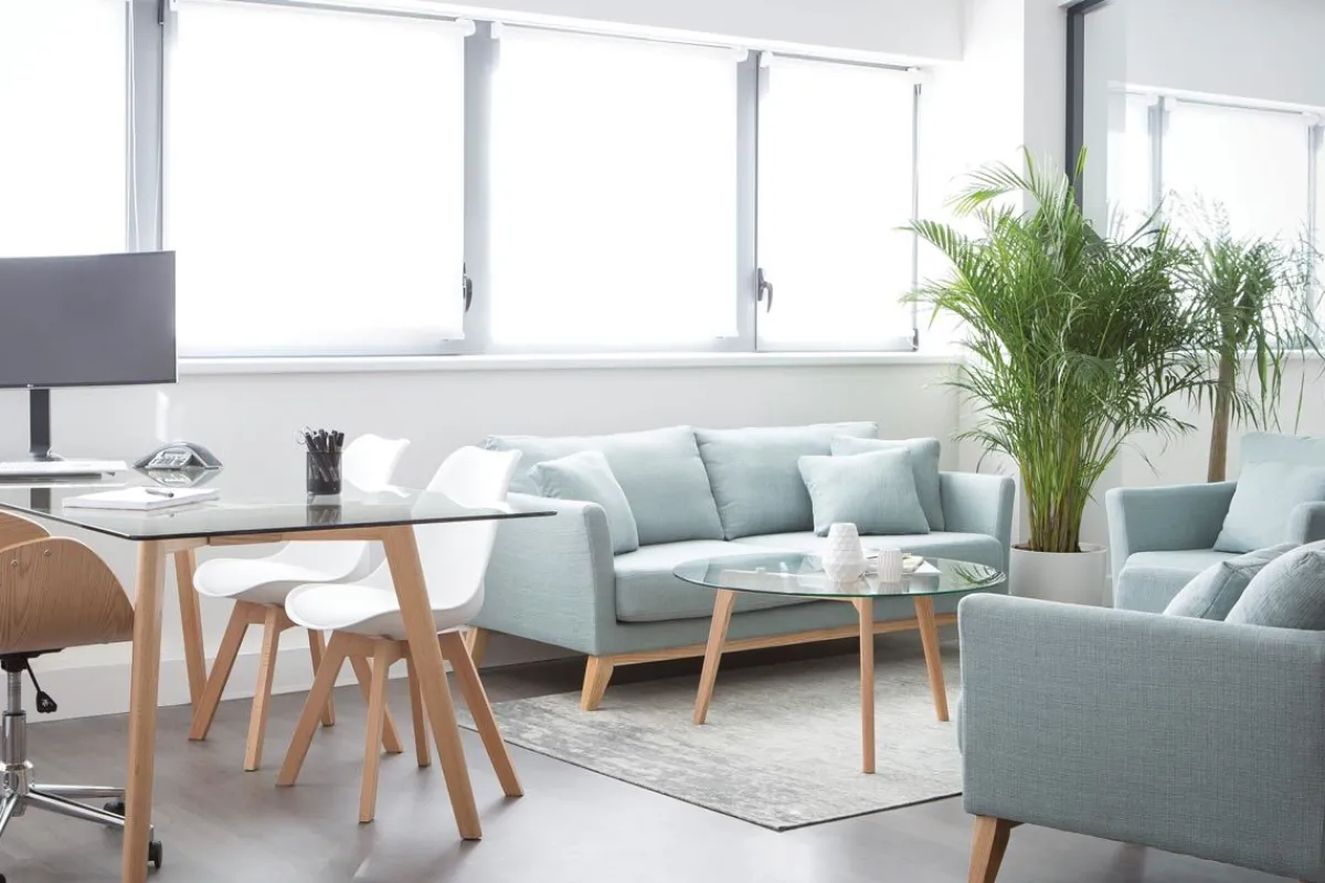 Miliboo Sofa skandinavisch 3 Plätze Hellblau Holzbeine OSLO* Design-sofas