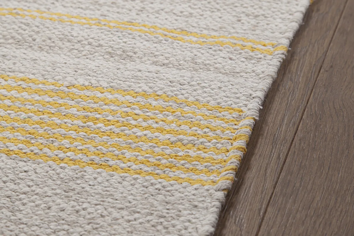 Miliboo Teppich / Bettvorleger rechteckig beige mit gelben Streifen 50 x 80 cm CABOURG* Teppiche|Alle Dekoration