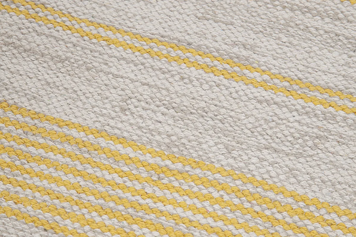 Miliboo Teppich / Bettvorleger rechteckig beige mit gelben Streifen 140 x 200 cm CABOURG* Teppiche|Alle Dekoration