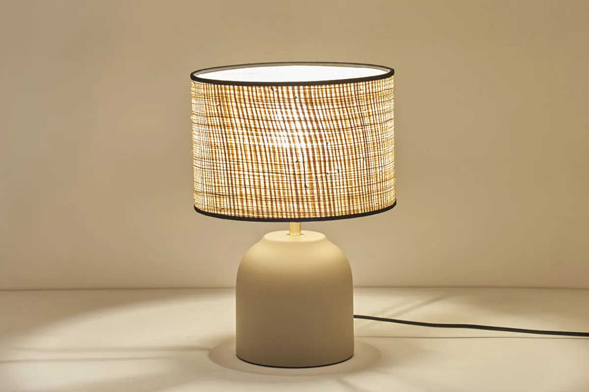 Miliboo Tischleuchte aus emaillierter Keramik in Taupe mit Lampenschirm aus Bast H35 cm ROCHA* Tischlampe|Tischlampe